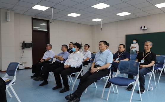 說明: http://www.qchm.edu.cn/_upload/article/images/f6/32/c1b7104246d7bb09ce6f0a7f8c54/93eecefb-5584-4f59-ad9f-b95e31bf5f07.jpg